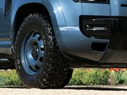 Land Rover Defender 90