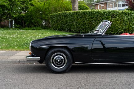 Mercedes-Benz SL 190SL CONCOURS RESTORED 9