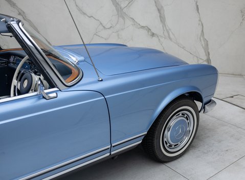 Mercedes-Benz 280 SL W113 Pagoda 35