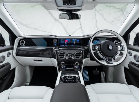 Rolls-Royce Cullinan Series II BLACK BADGE 21