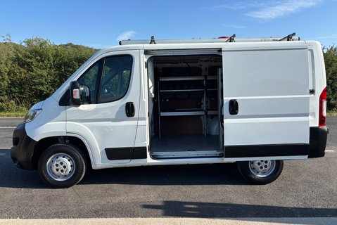 Citroen Relay 33 L1H1 X 120 ps BlueHdi Panel Van - Racking & Invertor 8