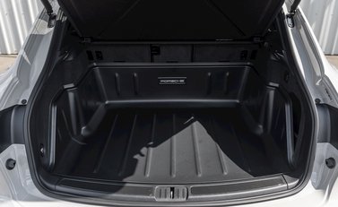 Porsche Macan GTS 33