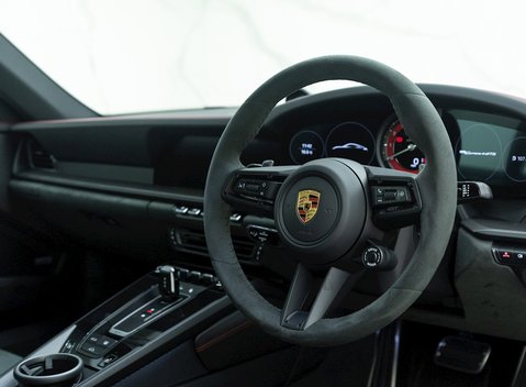 Porsche 911 (992) Carrera 4 GTS 9