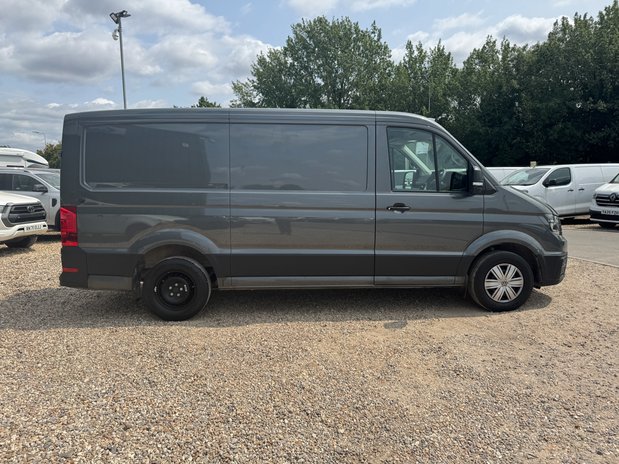 Volkswagen Crafter MWB L2H2 Low Roof Commerce Plus Air Con Sensors EURO 6 5