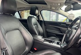 Jaguar XE 2.0 D PORTFOLIO AUTO 16