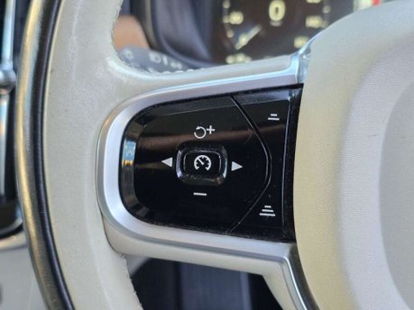 Volvo S90 2.0 D4 Inscription Pro Saloon 4dr Diesel Auto Euro 6 (s/s) (190 ps) 27