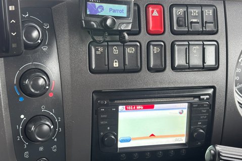 DAF LF LF 210 FA 14T with Fassi F85 Crane 23