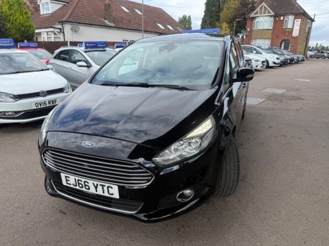 Ford S-Max 2.0 TDCi Titanium Euro 6 (s/s) 5dr 9