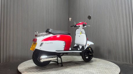 Royal Alloy GT 2019 ONLY 2K NEW MOT CUSTOM SCOOTER LEARNER LEGAL 125CC 4