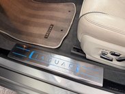 Jaguar XJ 3.0d V6 Portfolio Auto Euro 5 4dr 36