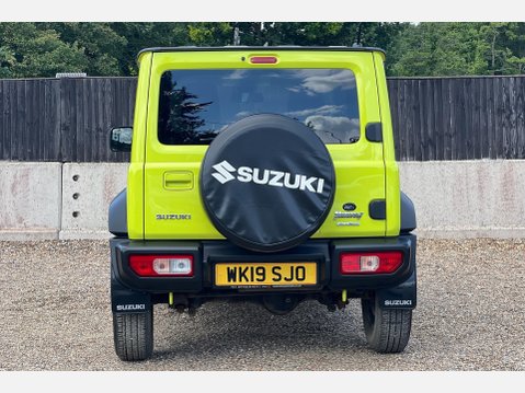 Suzuki Jimny SZ5 10