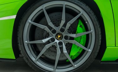Lamborghini Aventador S LP 740-4 24