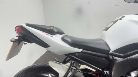 Yamaha FZ1 FAZER 2011 ONLY 19K VERY CLEAN 1000CC NAKED MOT SERVICED 11