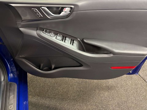 Hyundai IONIQ 1.6 IONIQ Premium SE FHEV Semi-Auto 5dr 10