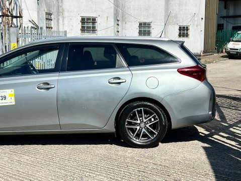 Toyota Auris VVT-I ICON PLUS 19