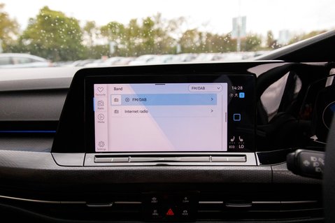 Volkswagen Golf GTE DSG 29