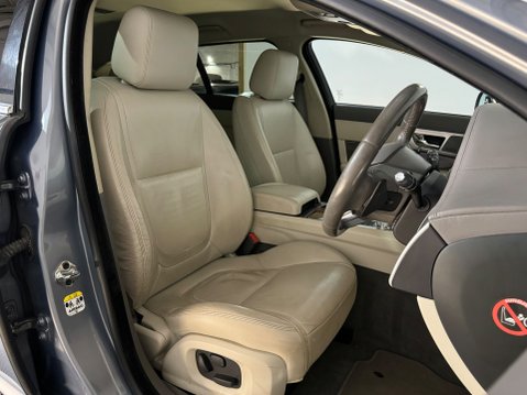 Jaguar XF D PREMIUM LUXURY SPORTBRAKE 16