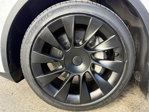 Tesla Model Y SUV 5dr Electric Auto RWD (346 ps) 17