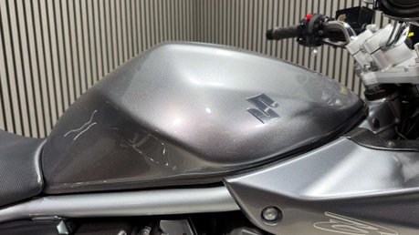 Suzuki Bandit GSF 650 2009 ONLY 13K NEW MOT JUST SERVICED A2 650CC 19