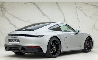 Porsche 911 (992) Carrera GTS 7