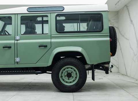 Land Rover Defender 110 HERITAGE 39