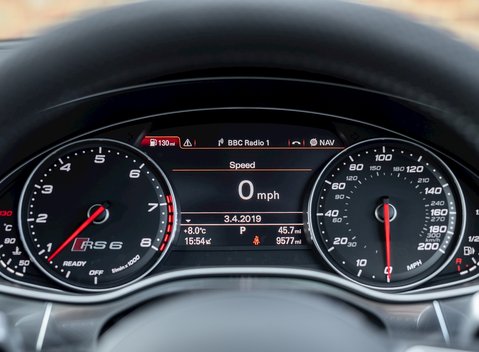 Audi RS6 Avant Performance 18