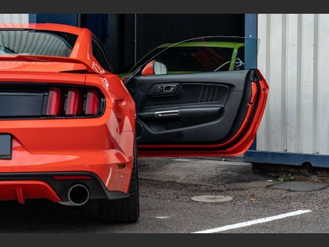 Ford Mustang 5.0 Mustang GT 2dr 8