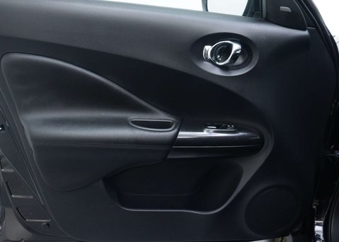 Nissan Juke 1.6 Tekna SUV 5dr Petrol XTRON Euro 6 (117 ps) 44