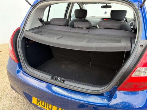 Hyundai i20 1.4 i20 Comfort Auto 5dr 31