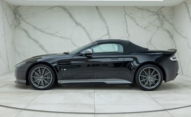 Aston Martin V12 Vantage S Roadster 5