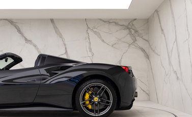 Ferrari 488 Spider 27
