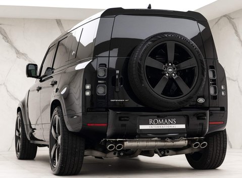 Land Rover Defender V8 4