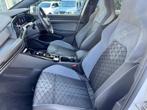 Volkswagen Golf R-LINE ETSI DSG 36