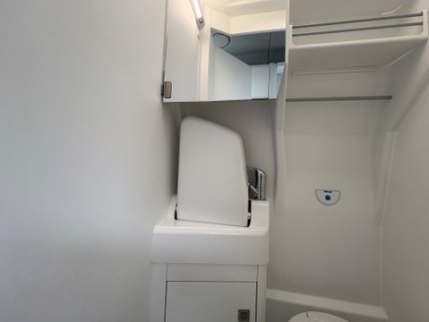 Volkswagen Grand California 23