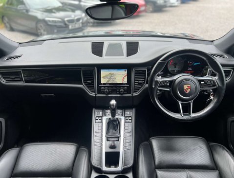 Porsche Macan 3.0 Macan S Semi-Auto 4WD 5dr 15