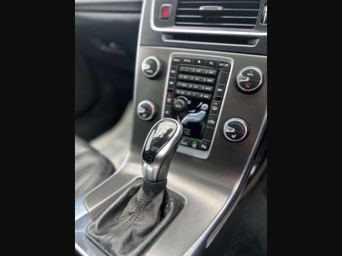 Volvo S60 2.4 S60 SE Luxury Nav D5 Auto 4dr 22
