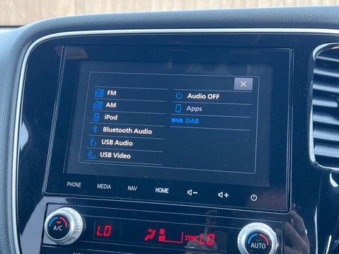 Mitsubishi Outlander PHEV DYNAMIC 24