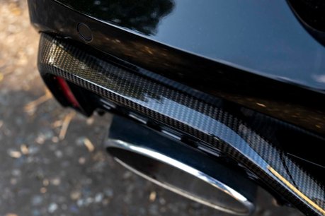 Audi RS6 Avant QUATTRO CARBON BLACK. VAT Q. WARRANTY. HEATED & COOLED SEATS. B & O. 5