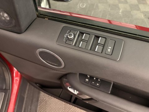Land Rover Discovery 2.0 SD4 HSE Auto 4WD Euro 6 (s/s) 5dr 37