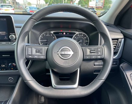 Nissan Qashqai 1.3 Qashqai Acenta Premium DiG-T MHEV 5dr 19