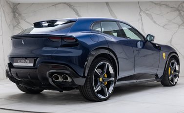 Ferrari Purosangue 3