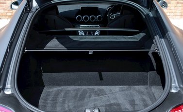 Mercedes-Benz Amg GT GT S 29