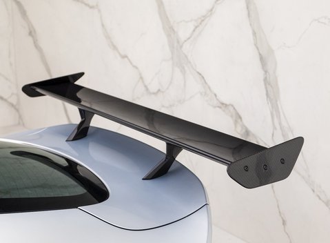 Aston Martin Vantage GT8 26