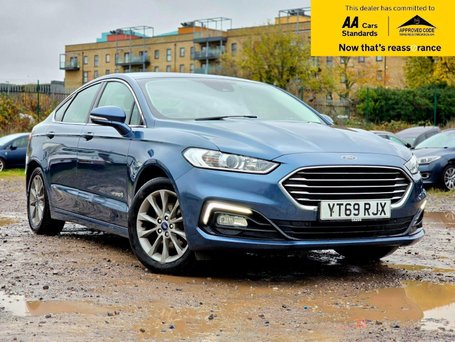 Ford Mondeo 2.0 TiVCT Titanium Edition Saloon 4dr Petrol Hybrid CVT Euro 6 (s/s) (17 in