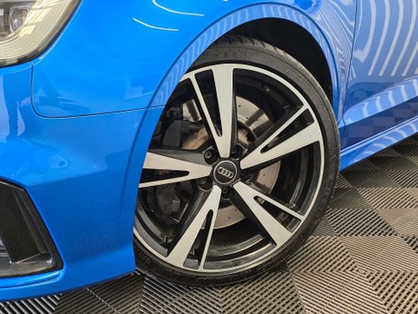 Audi RS3 2.5 TFSI Saloon 4dr Petrol S Tronic quattro Euro 6 (s/s) (400 ps) 8