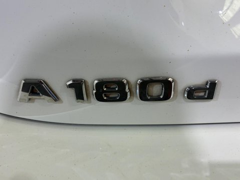 Mercedes-Benz A Class 1.5 A180d SE 7G-DCT Euro 6 (s/s) 5dr 48