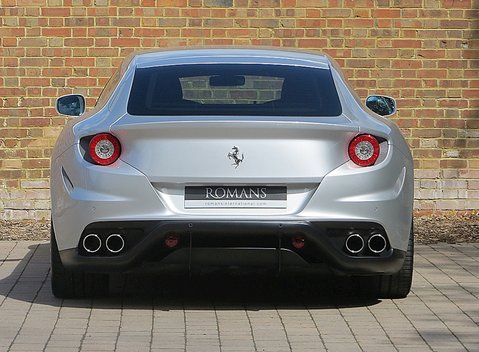 Ferrari FF 6