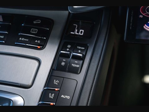 Porsche Cayenne 53