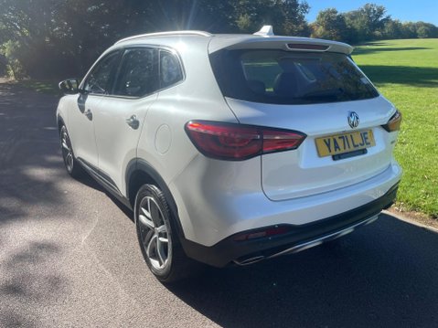 MG HS 1.5 T-GDI Exclusive DCT Euro 6 (s/s) 5dr 27