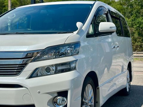 Toyota Vellfire ELECTRIC DISABILITY SEAT+GRADE 4B 29